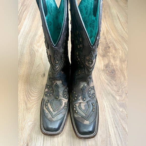 Corral Shoes - Women's Corral Camo Inlay With Studs Western Boots Square Toe Size 9 EUC